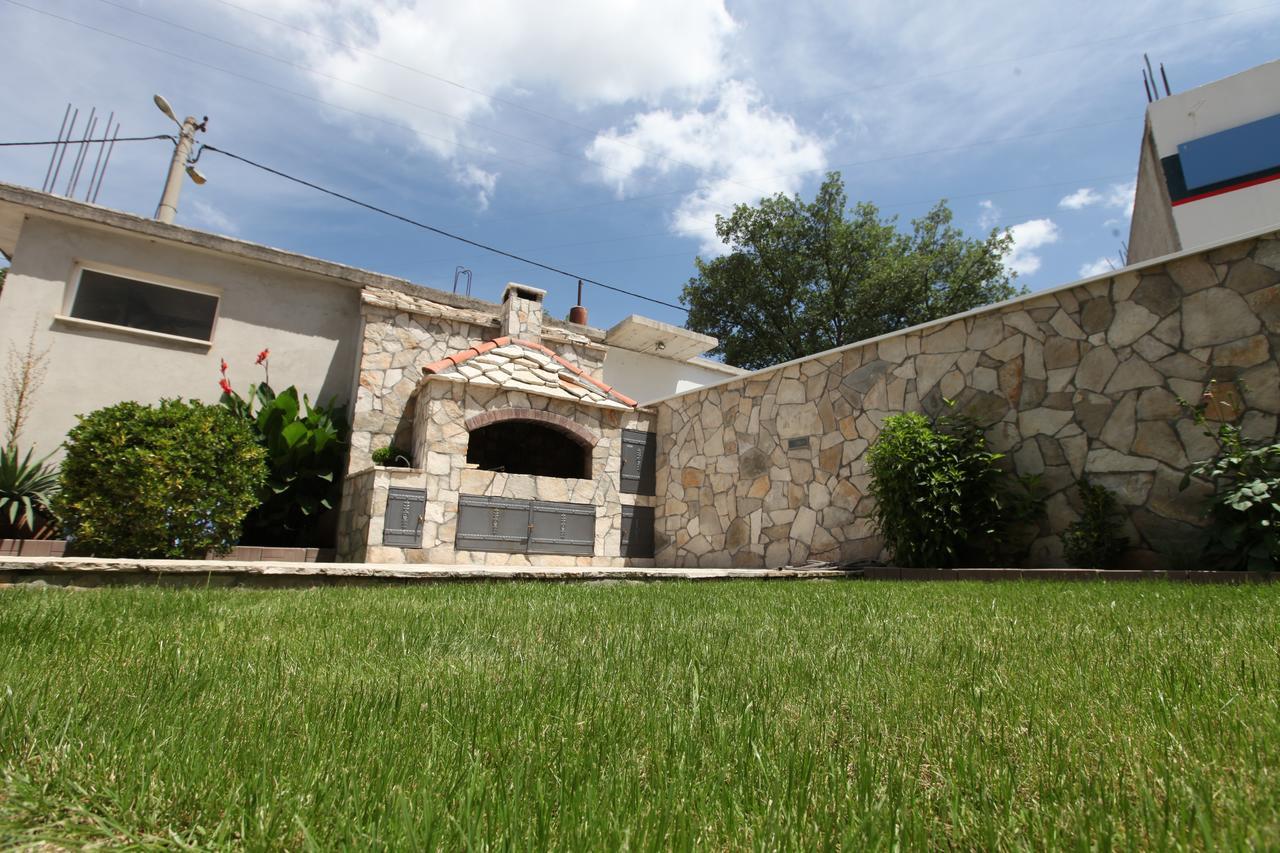 Ninkovic Otel Trebin Dış mekan fotoğraf